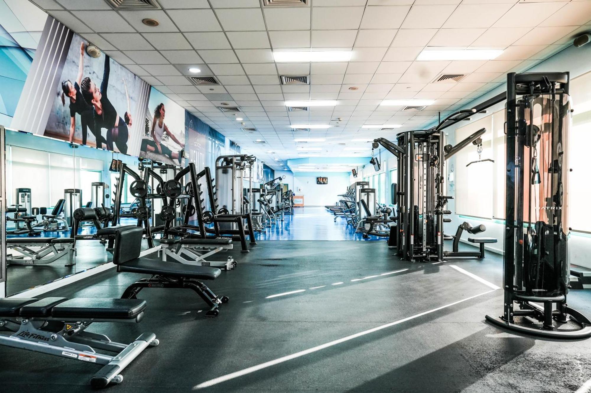 Hotel Mövenpick Grand Al Bustan Dubai Exterior foto The gym at the 2012 London Olympics