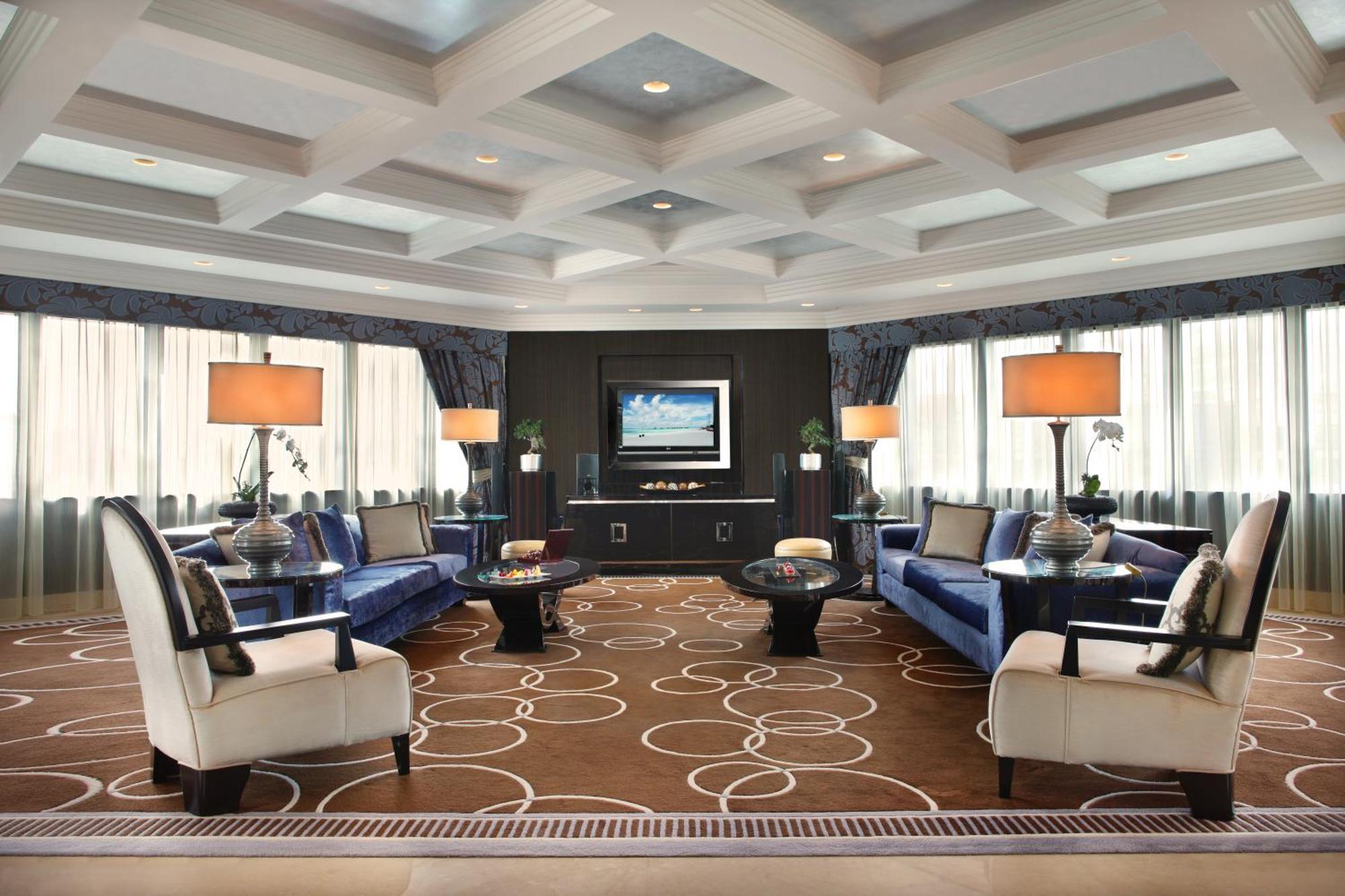 Hotel Mövenpick Grand Al Bustan Dubai Exterior foto The living room of a typical home in the community