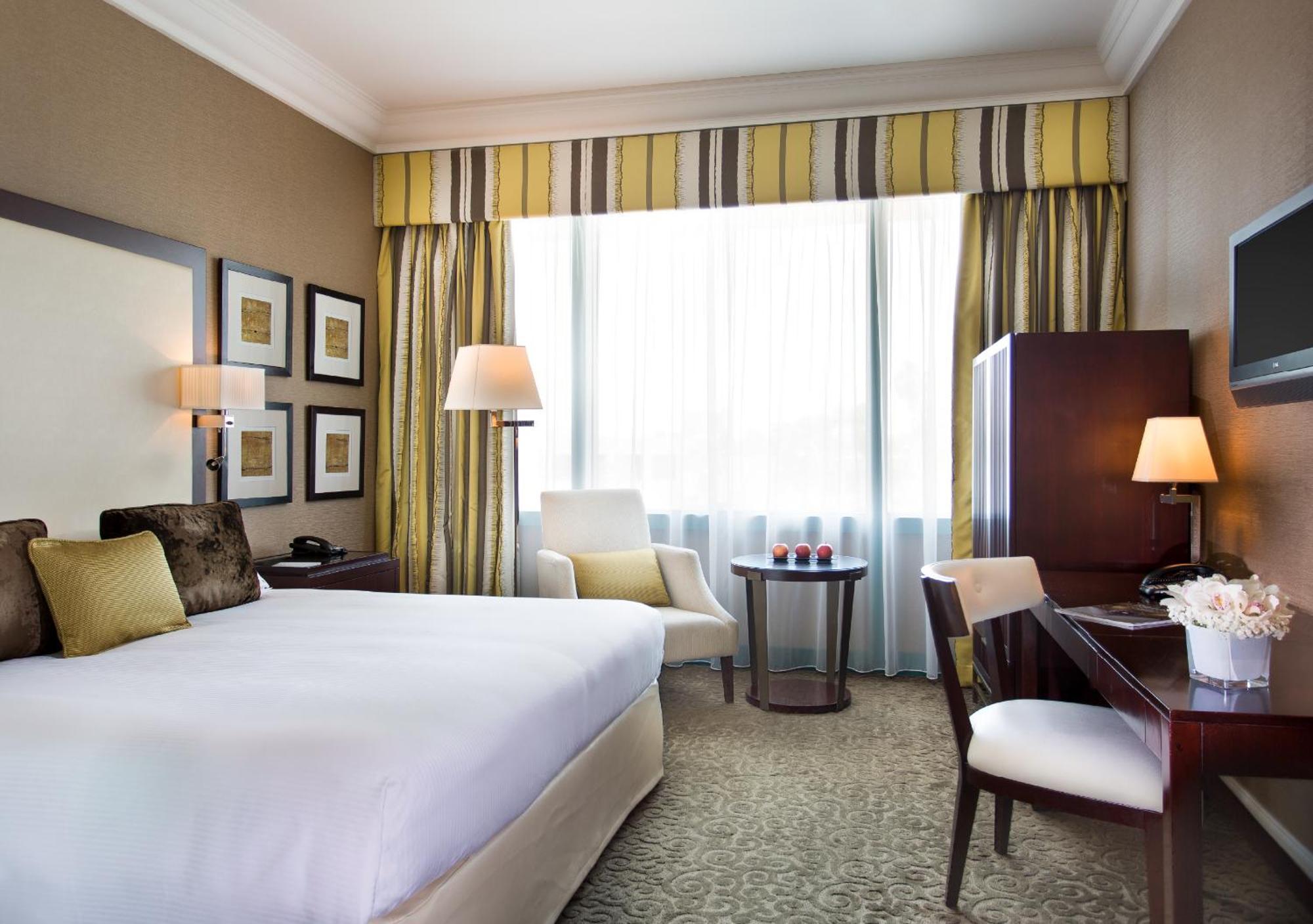Hotel Mövenpick Grand Al Bustan Dubai Exterior foto
